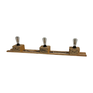 Palleleon Wandlampe auf Holzleiste 1